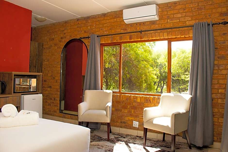 Mela Luxury Game Lodge