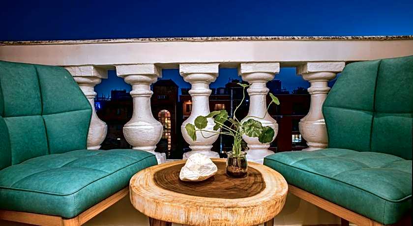 Arushi Boutique Hotel