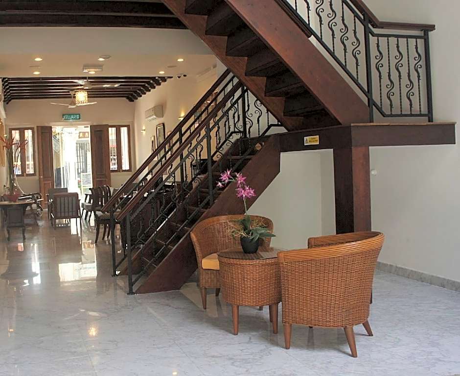 Heeren Palm Suites