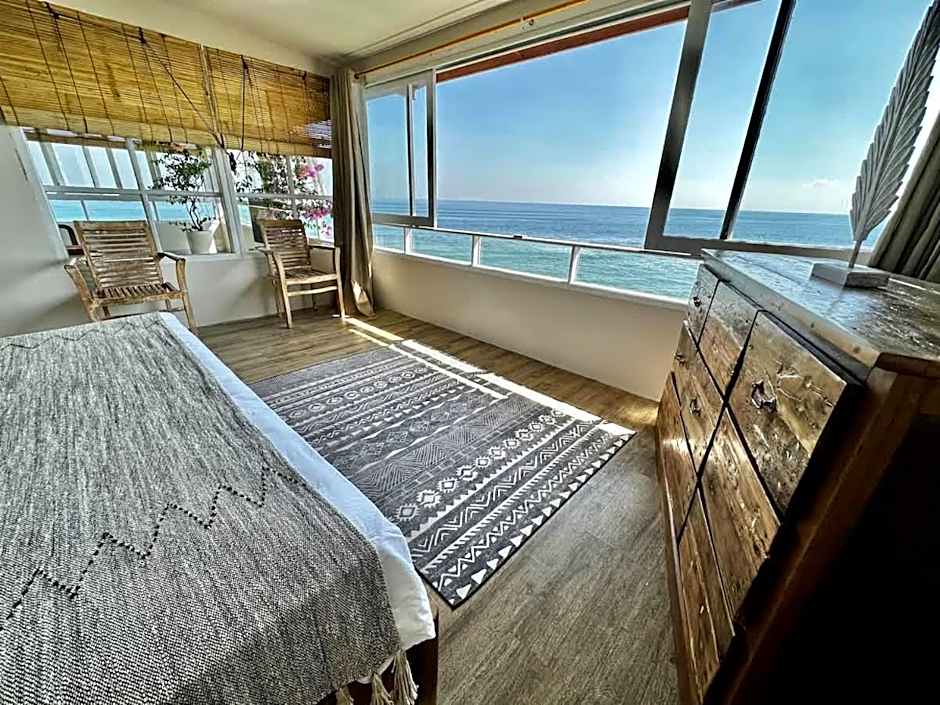 Beach front villa , All Mare 2