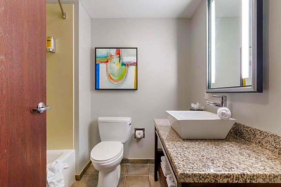 Best Western Plus Olathe Hotel & Suites