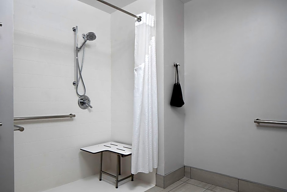 Holiday Inn Express and Suites Griffin By IHG