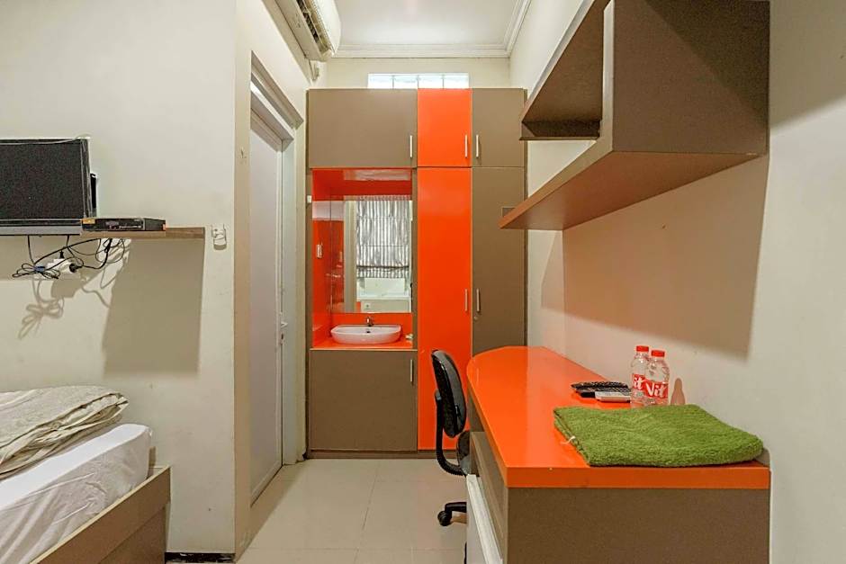 Aimer Guest House Syariah Mitra RedDoorz