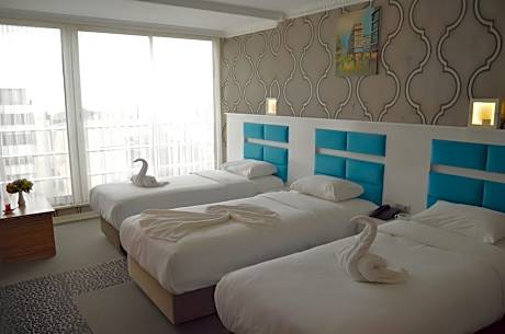 Triple Room With City View