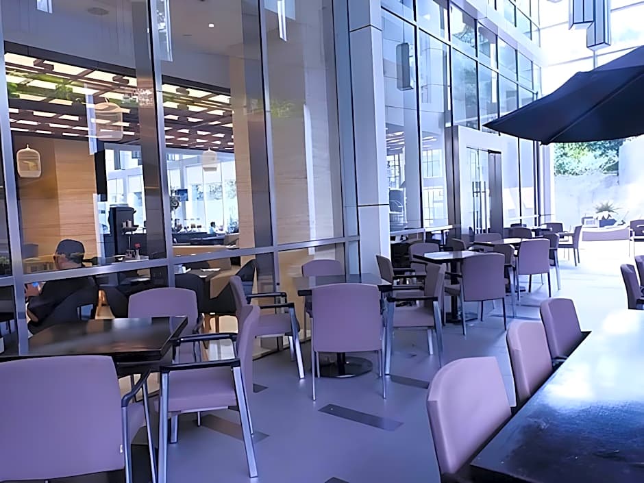 Aston Priority Simatupang Hotel And Conference Center