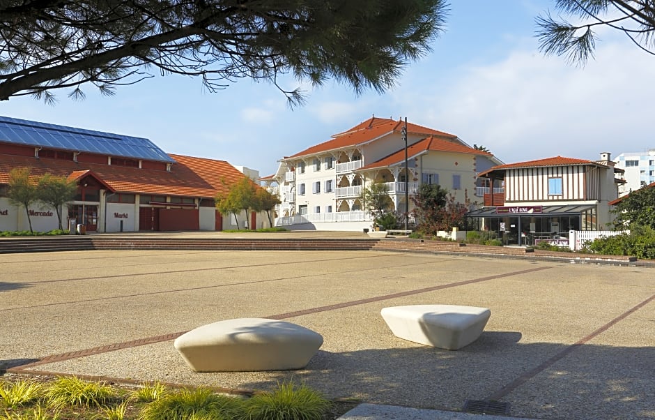 Nemea Le Marche de La Plage