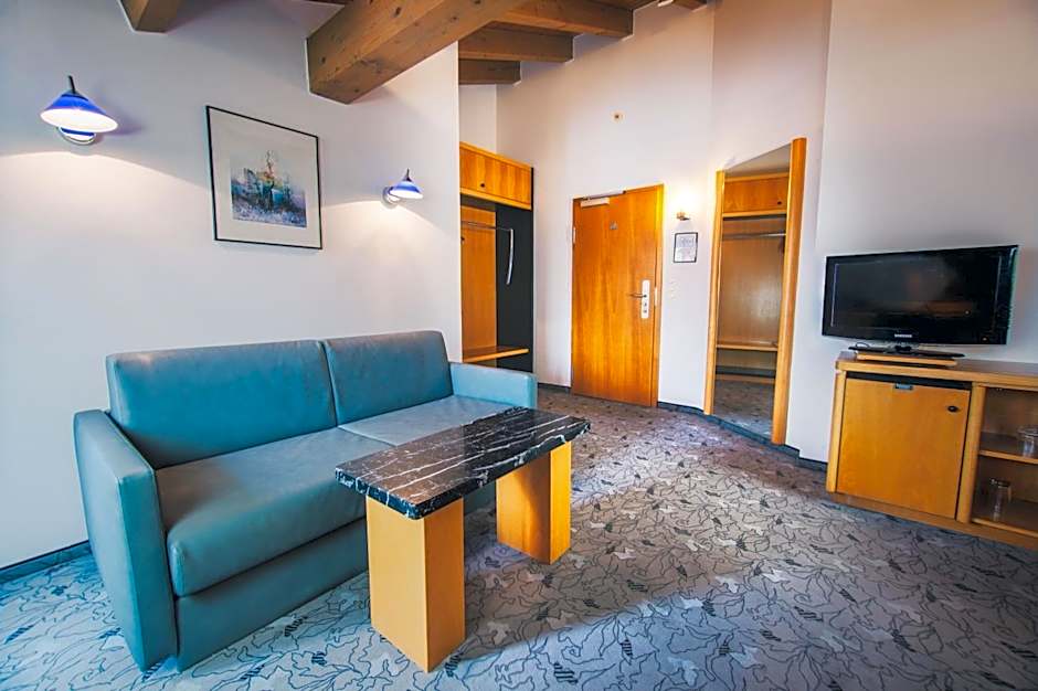 Villa Waldperlach by Blattl