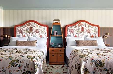 Graduate Deluxe Double Room with Two Double Beds