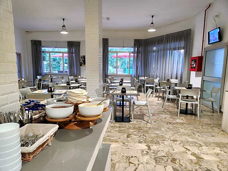 X Hotel