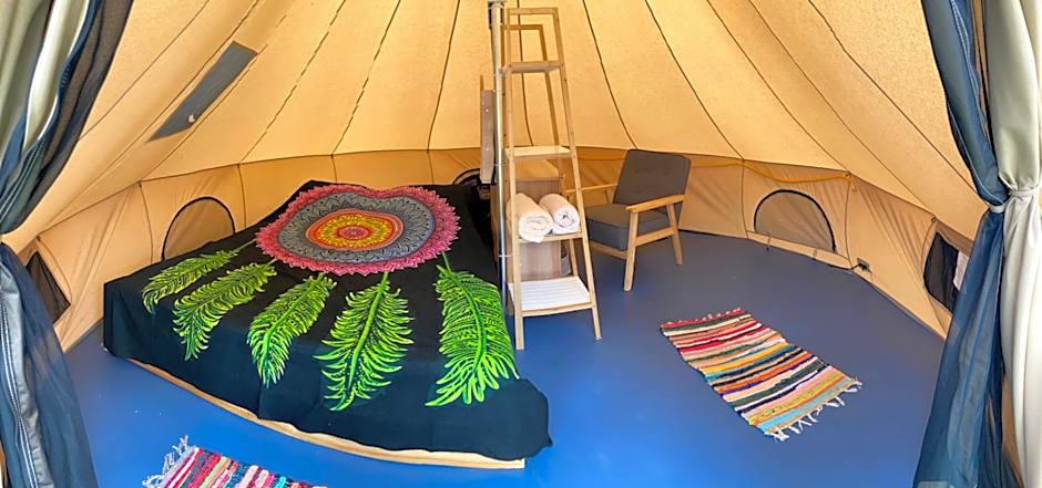 TamaHostel & Glamping