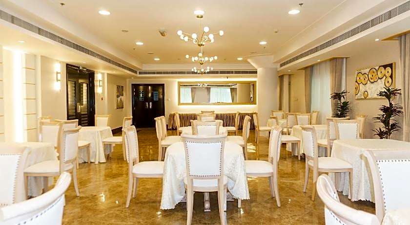 Royal Grand Suite Hotel