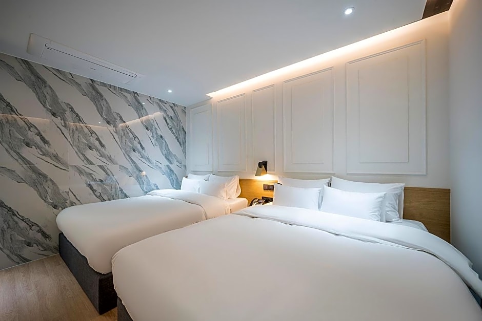 Brown Dot Hotel Pyeonghwa plaza