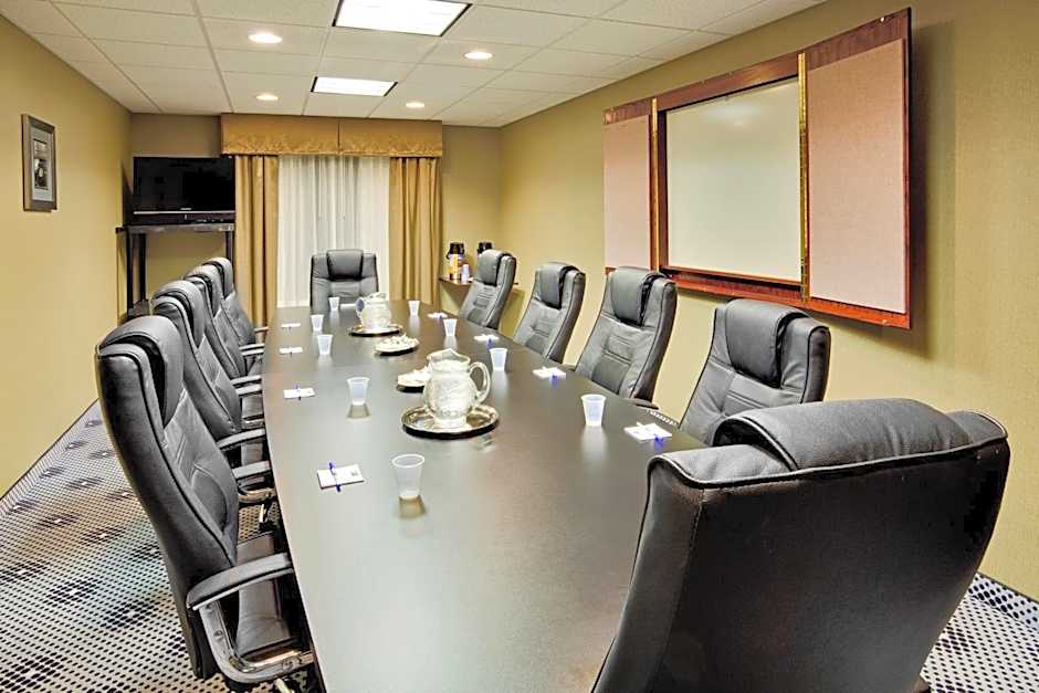 Holiday Inn Express Hotel & Suites Lebanon By IHG