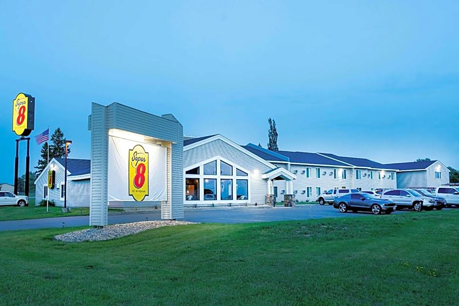 Super 8 by Wyndham Glenwood