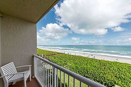 2 Queen 2 Room Ocean View Mobility Access Tub