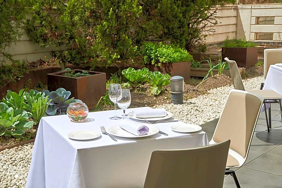 NH Madrid Las Tablas