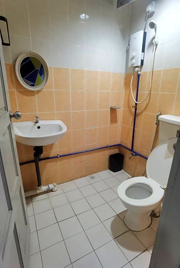 OYO HOME 90667 Chen Room Bs