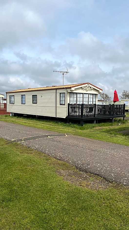 Caravan home Clacton-On-Sea St Osyth