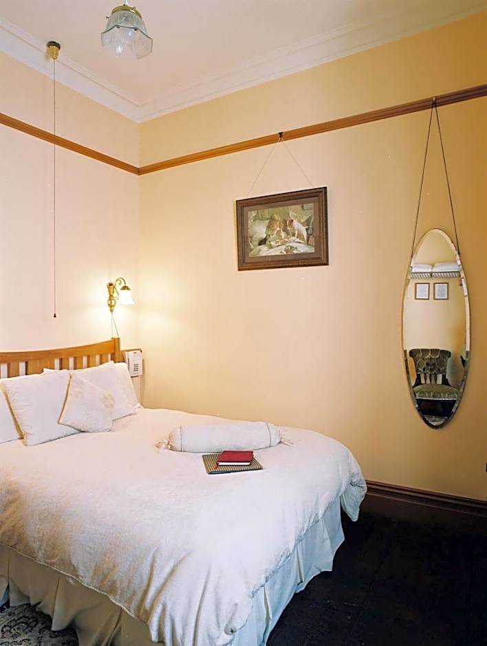 Braemar On Parliament St