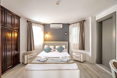 Suite - 4 Adults, City view