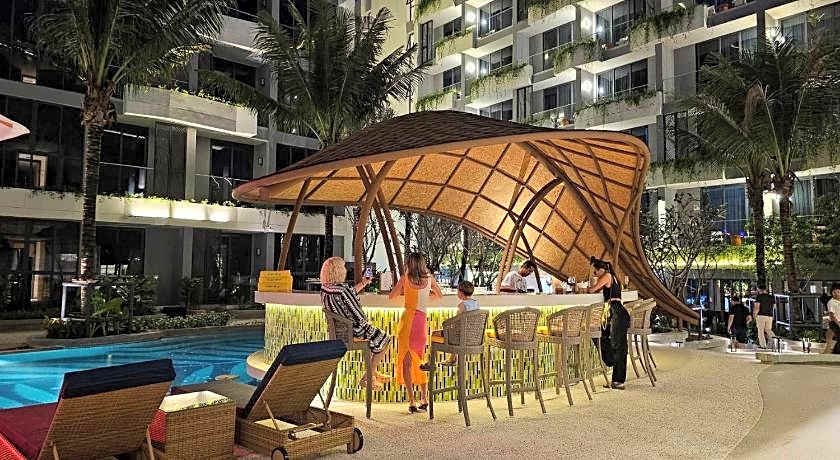 La Green Hotel & Residence