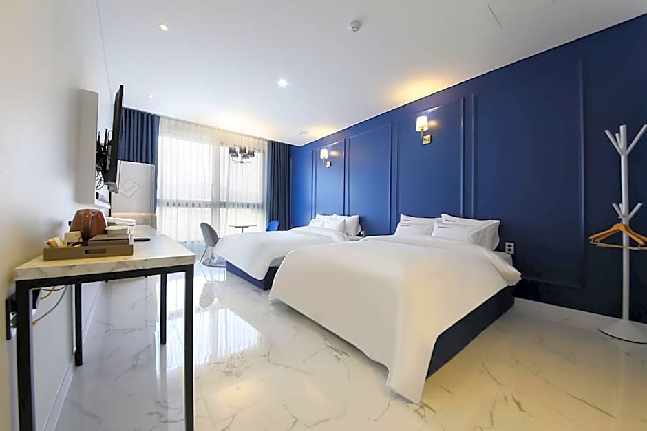 Photo 1 of 5 of Deluxe 2 Beds