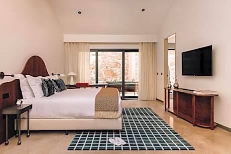 One-Bedroom Suite with River View