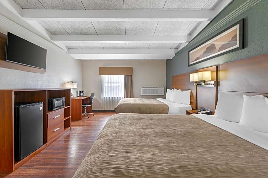 Quality Inn & Suites Kansas City - Independence I-70 East