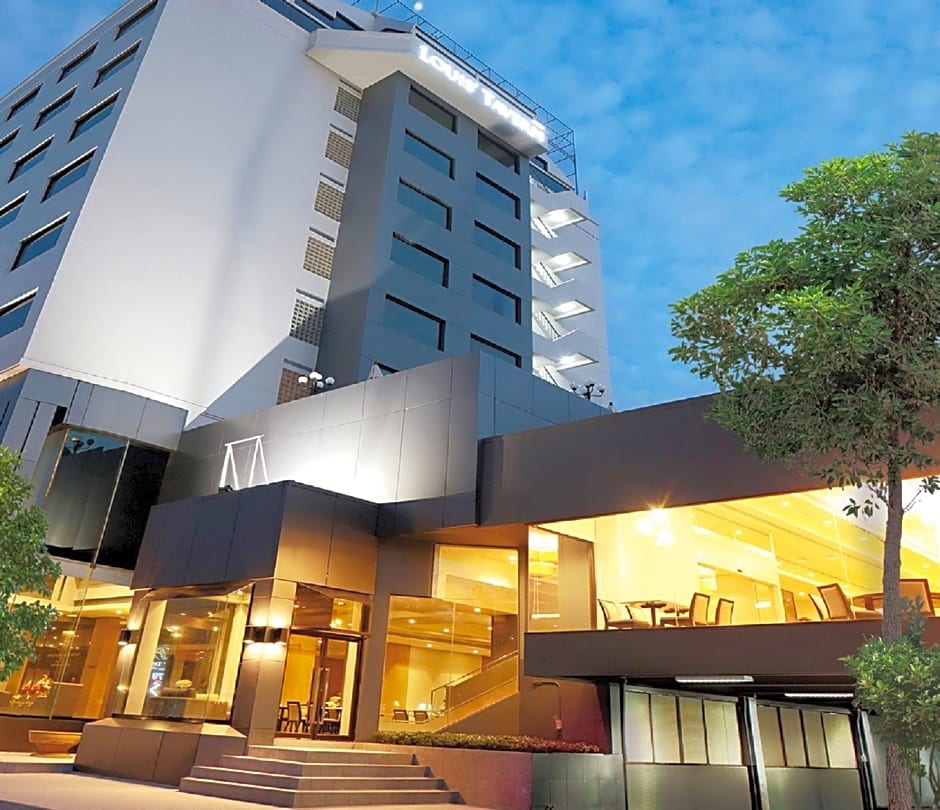 Louis Tavern Hotel - SHA Certified