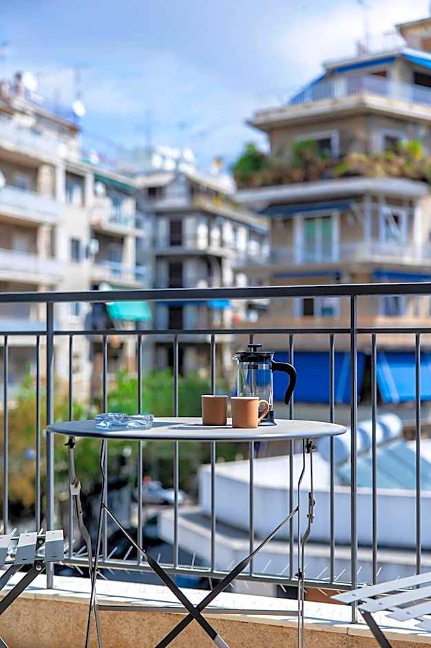 Aris123 by Smart Cozy Suites - Apartments in the heart of Athens - 5 minutes from metro - Available 24hr