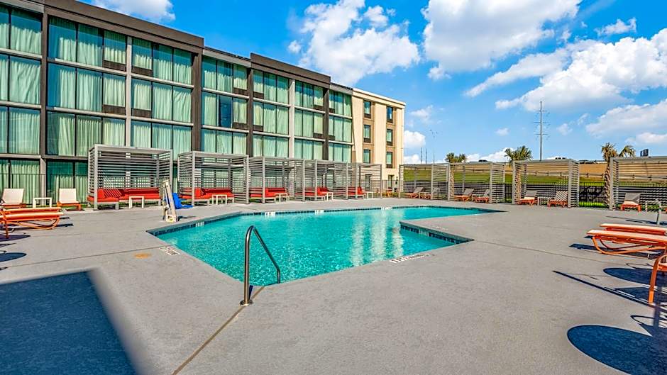 Staybridge Suites Dallas Market Ctr Love Field by IHG