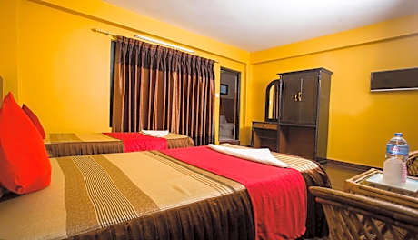 Deluxe Double or Twin Room with Lake View