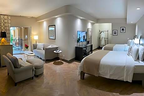 2 Queen Beds Junior Suite