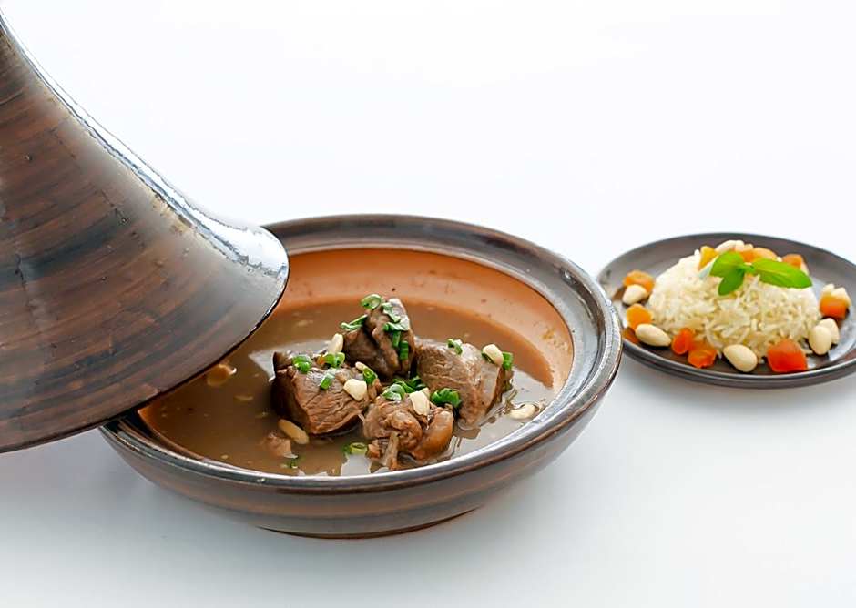 4reasons hotel + bistro | 12+