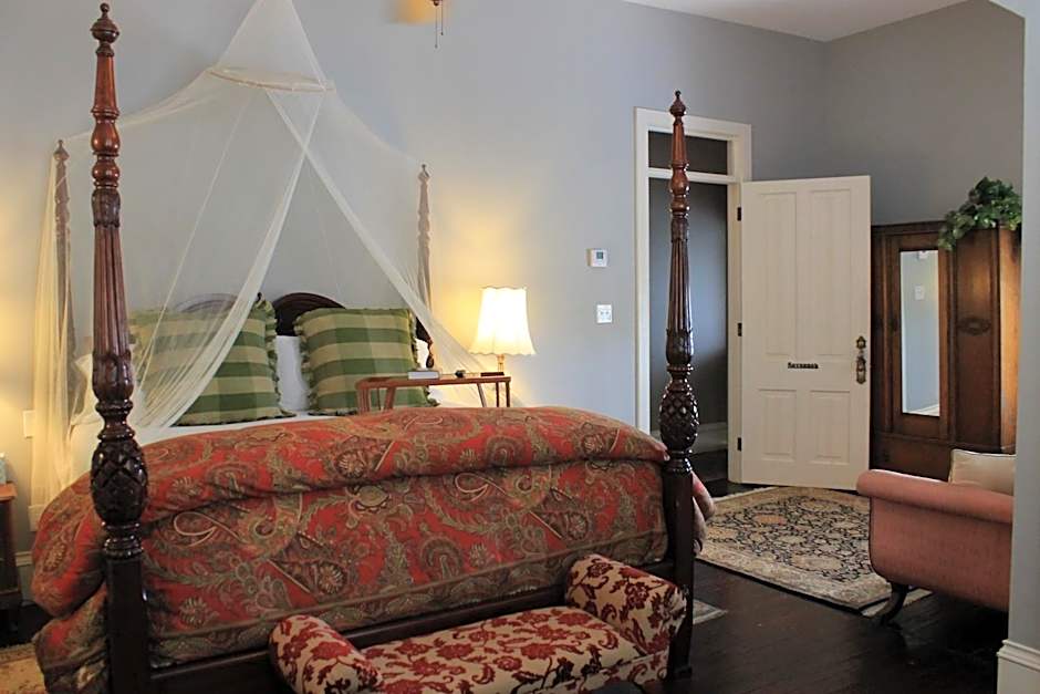 Grand Magnolia Ballroom & Suites