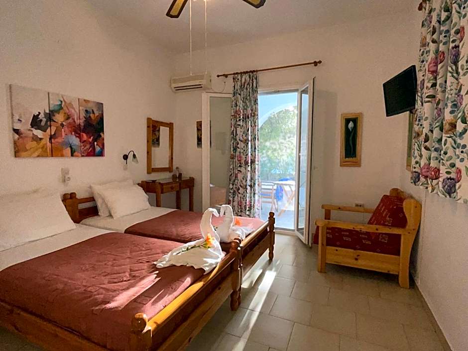 Villa Gelly's Studios