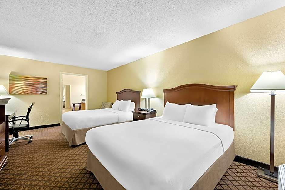 Photo 1 of 4 of 2 Queen Beds, Hearing Accessible