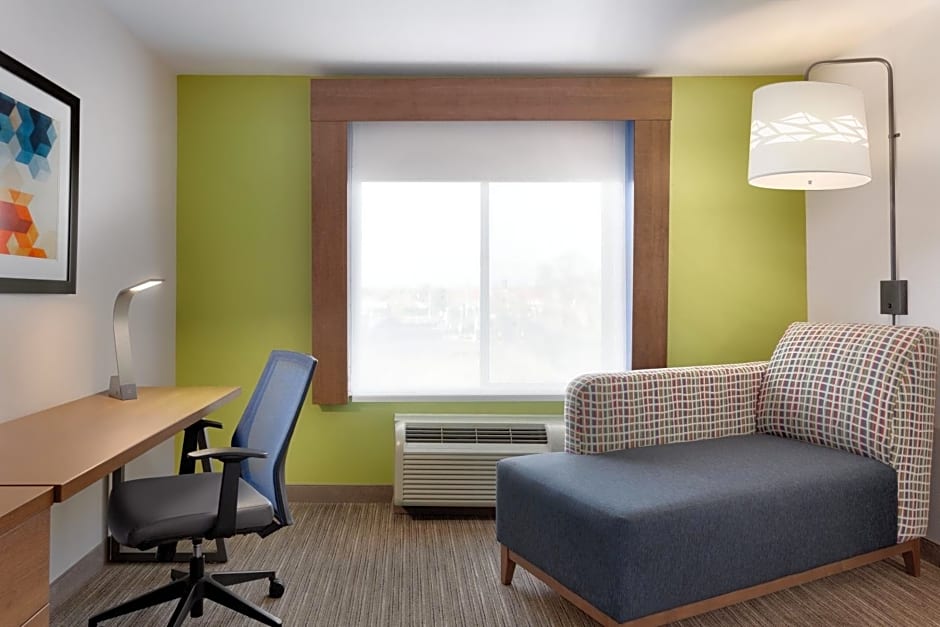 Holiday Inn Express Hotel & Suites Merced By IHG