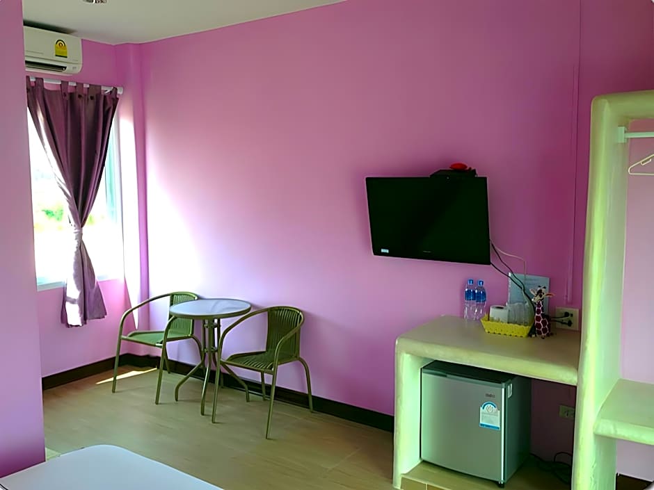 Baan Chom Jan Suan Phung