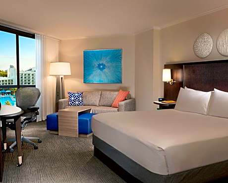 2 Bedroom Deluxe Tower Suite