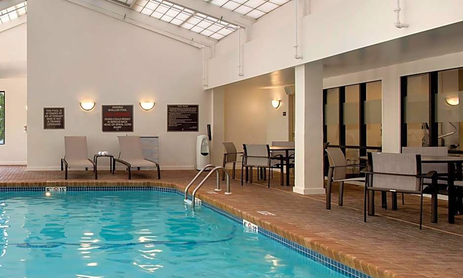 Hampton Inn Boston-Logan Airport