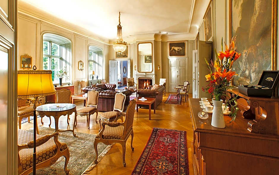 Åkeshofs Slott