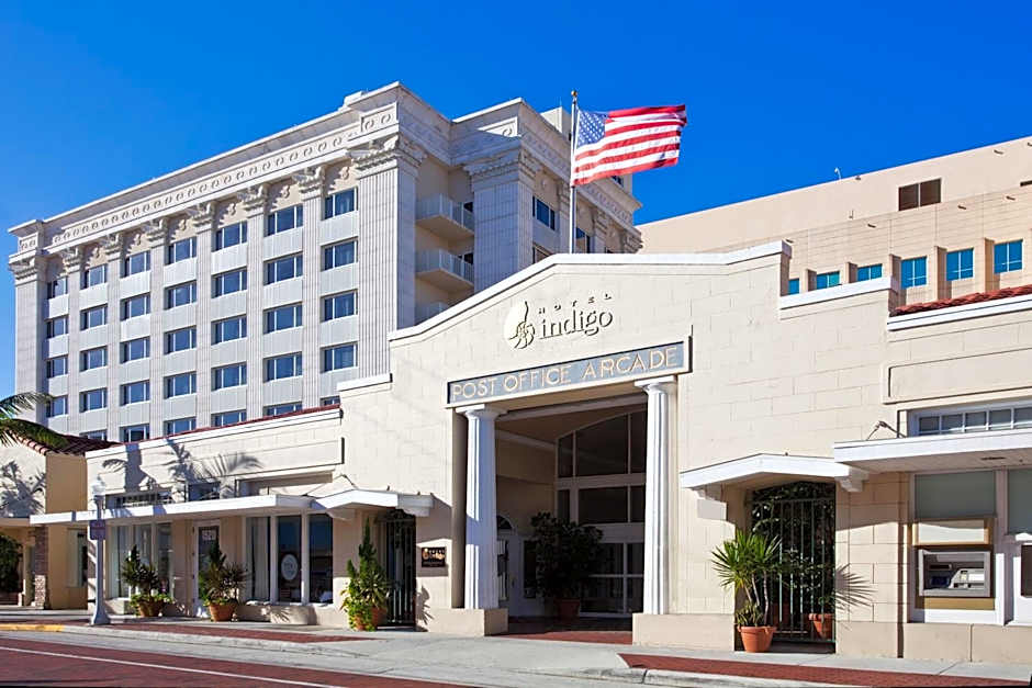The Banyan Hotel Fort Myers, Tapestry Collection by Hilton