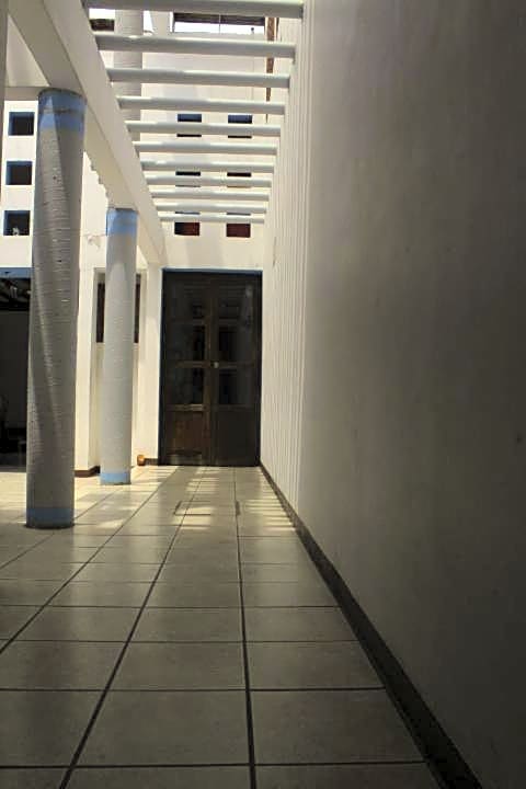 HOTEL NIUT-JA