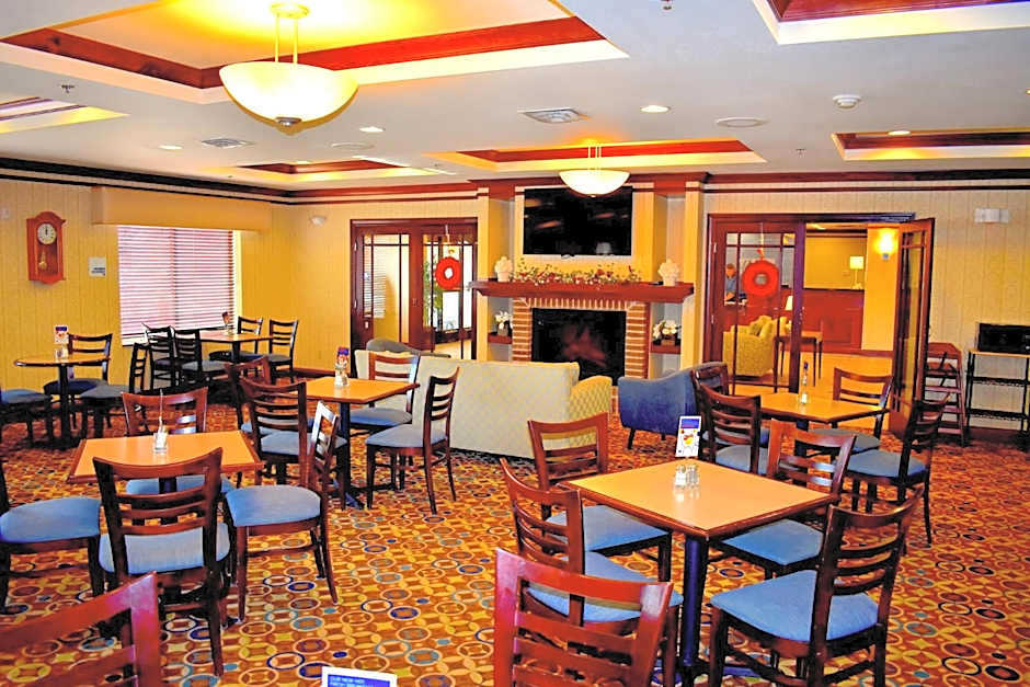 Holiday Inn Express Hotel & Suites Dewitt - Syracuse By IHG