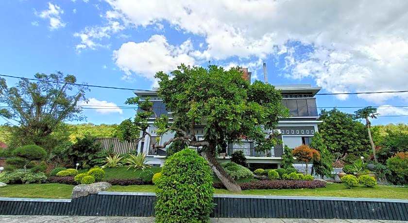 RedDoorz @ Green Homestay Syariah Baubau