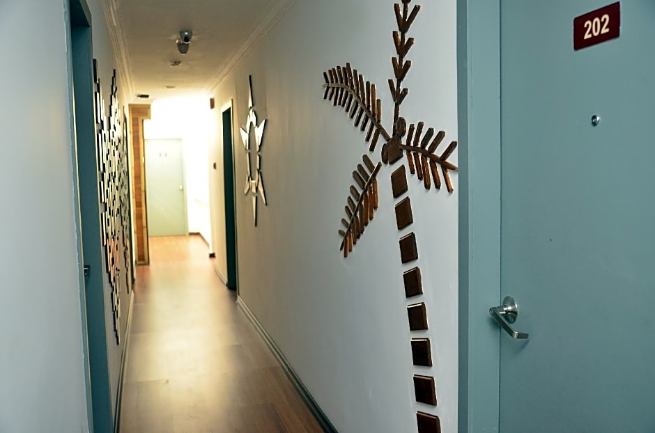 OYO 210 Hotel Five 2