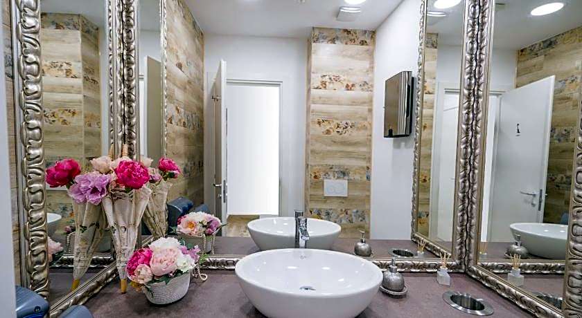 Studio One Accommodation Suites