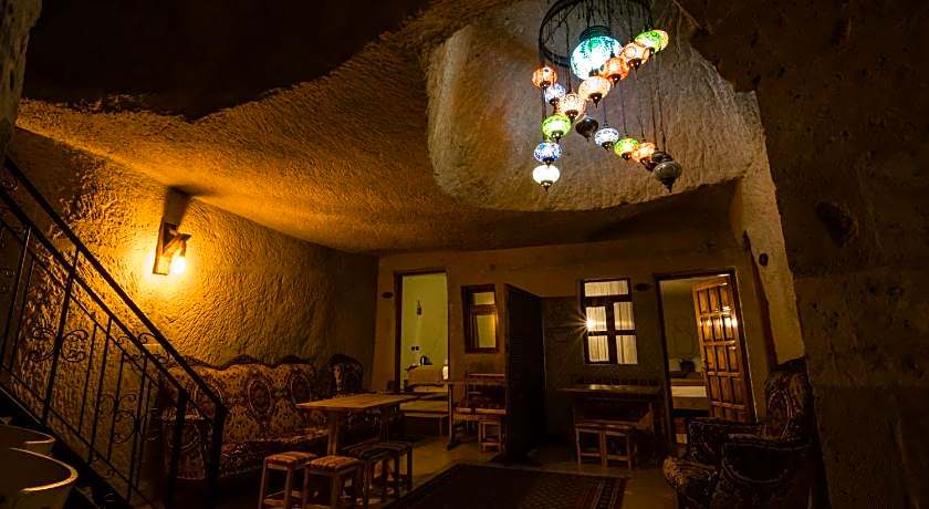 Elite Cave Suites