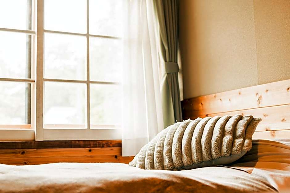 Hakuba Pension & Log Hotel Meteor